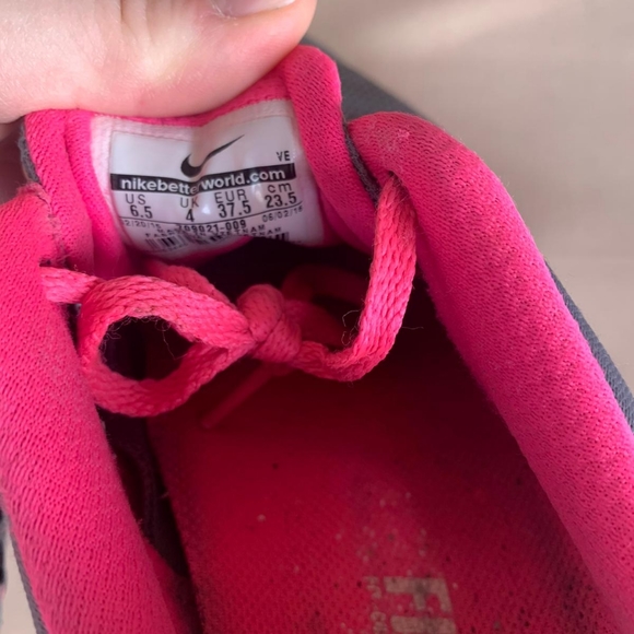 Nike Running Shoes - Size 6.5 - Picture 16 of 16